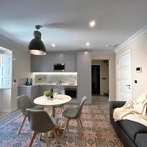 Independence Lovely Apartamento